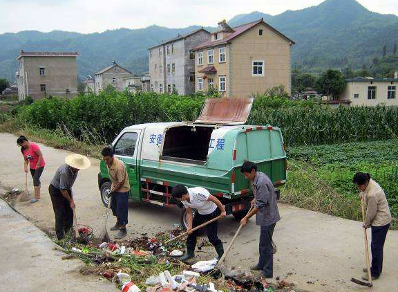 多方協同破解農村垃圾治理難題